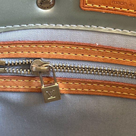 Vintage Louis Vuitton Reade Monogram Vernis Mini - Picture 8 of 10